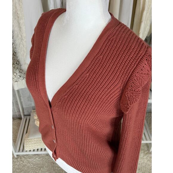 Marled Reunited Clothing Women's Sz L Mauve Ruffle Shoulder Cardigan #0378 - Picture 2 of 11